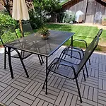 Grosse Schoene Mit Kleinem Garten Im Weinort Appartement Randersacker