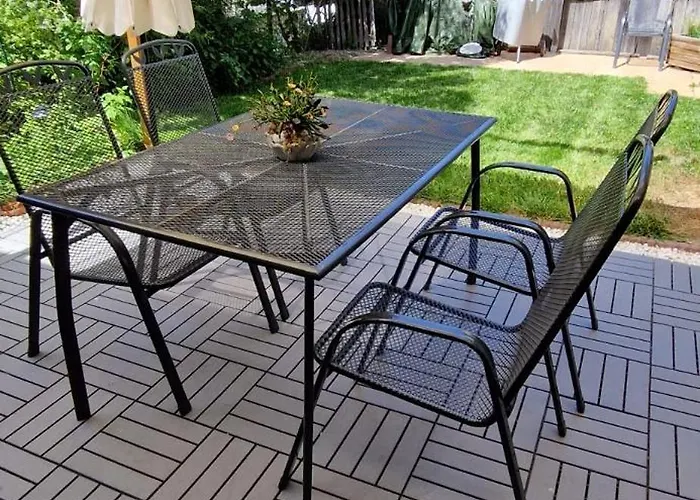 Grosse Schoene Mit Kleinem Garten Im Weinort Appartamento Randersacker